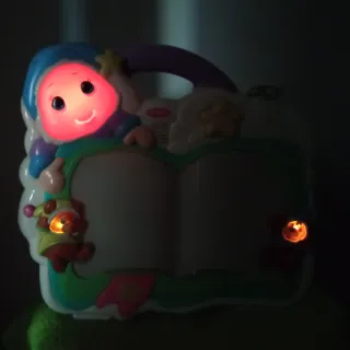 Caja de música y luz para bebés Playskool