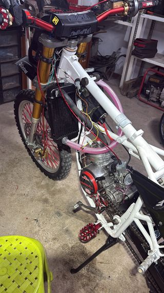 Rieju RR Enduro Roja y Plata
