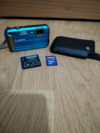 Cámara Panasonic Lumix DMC-FT30 Azul