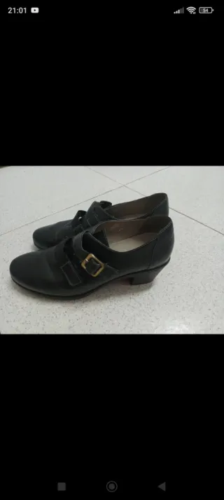 Zapatos de piel negros talla 38