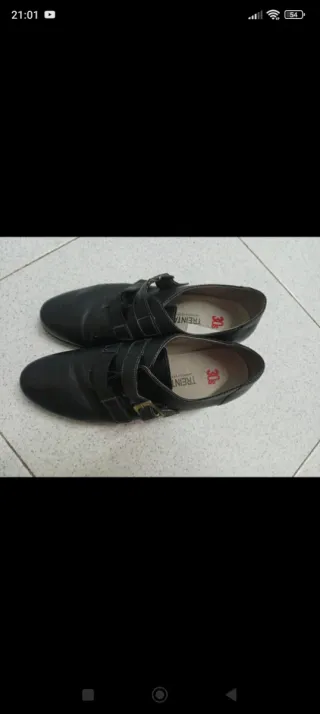 Zapatos de piel negros talla 38