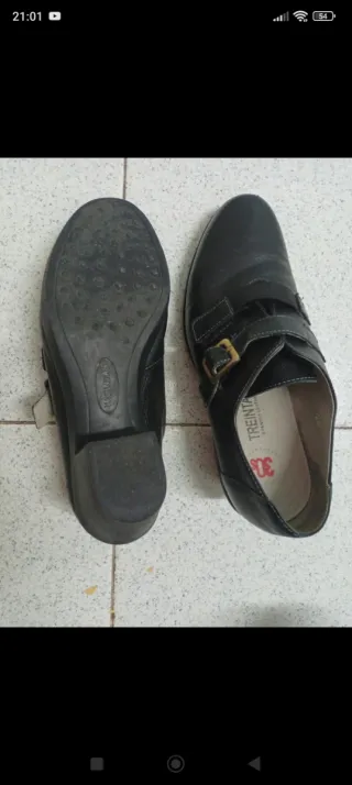 Zapatos de piel negros talla 38