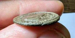Follis Constantino II Londinium 323-324 d.C.