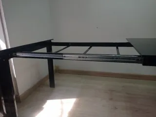 Mesa comedor extensible vidrio templado negra