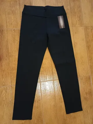 Pantalón Negro. Mujer