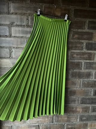Falda plisada Zara verde