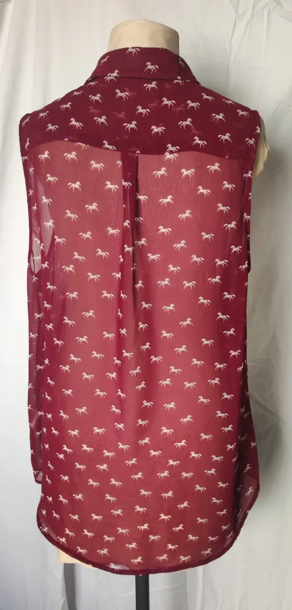 Blusa sin mangas granate con caballos
