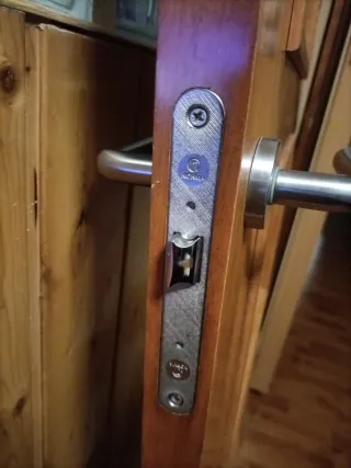 Puerta interior,casa,con crista