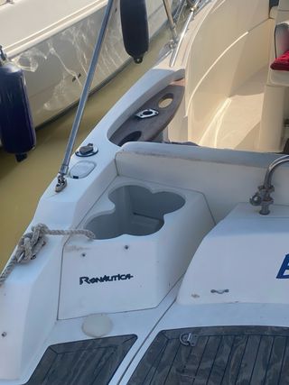 Embarcación Rio Sol 750 con accesorios