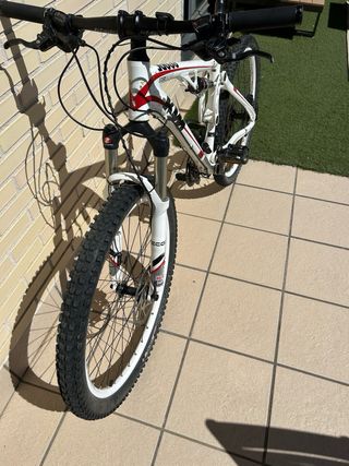 Bicicleta Montaña Doble Suspensión. KTM Score 4.0