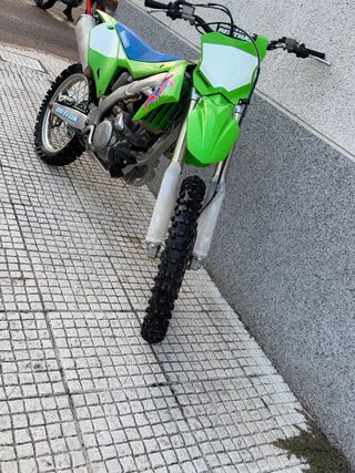 Moto Kawasaki Motocross Verde y Azul