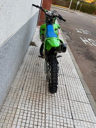 Moto Kawasaki Motocross Verde y Azul