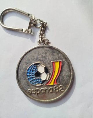 Lote Futbol: Colección 3x VHS. + 1 llavero