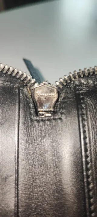 Portafoglio zip Salvatore Ferragamo nero