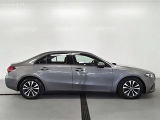 Mercedes-Benz Clase A180 sedan