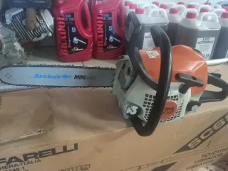 Motosierra Stihl MS181 con espada y cadena nuevas