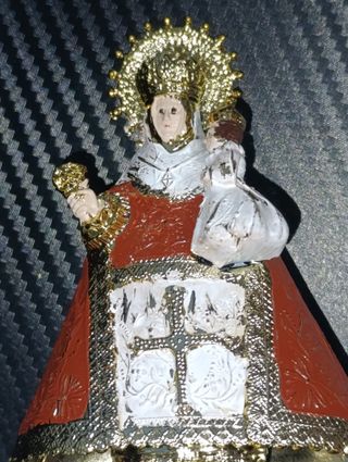 Figura Religiosa Virgen de Covadonga.