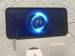 Móvil Xiaomi Redmi 13C ,(tengo la caja original)