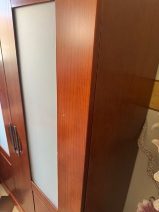 Armario de madera con puertas 90x1'40x0,42