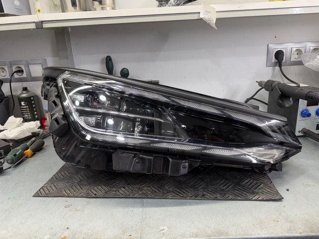 Faro Derecho Kia EV6 2021-2024 Original