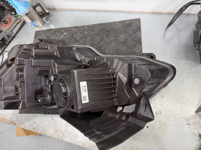 Faro Derecho Kia EV6 2021-2024 Original