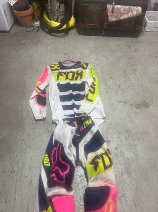 Equipación Fox 180 Cross/Enduro