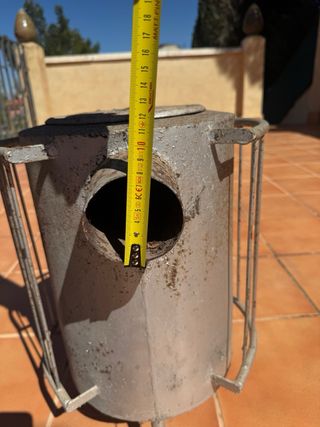 Estufa de leña metálica