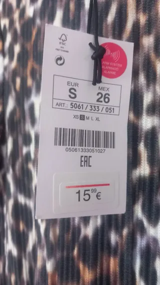 Vestido largo estampado leopardo.