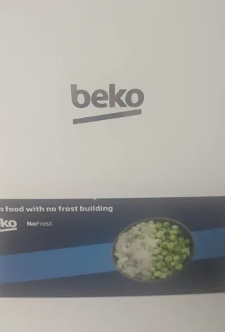 Congelatore verticale bianco