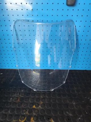 Cúpula de moto oscura