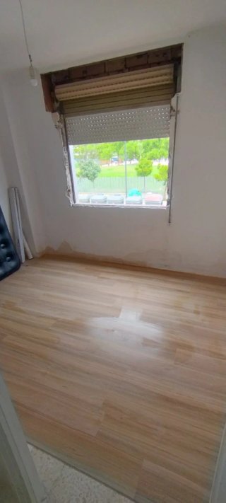 Instalación de Suelo -Vinilico SPC pintura,  otros