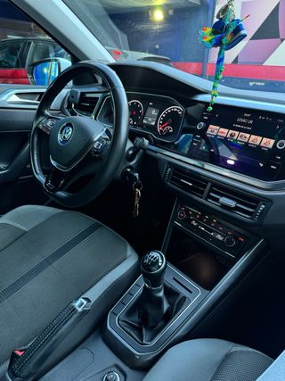 Volkswagen Polo - R LINE