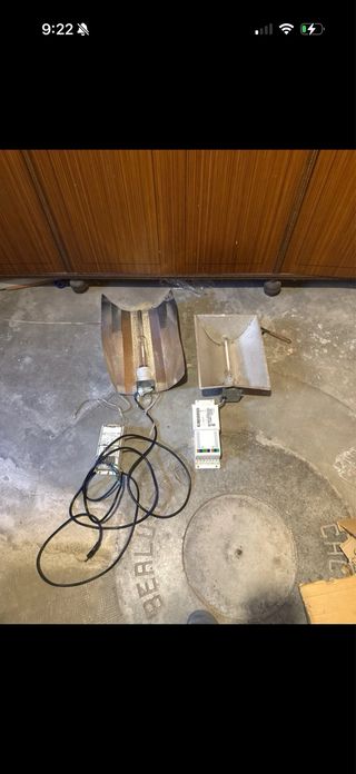 Lampada LED o HPS per coltivazione indoor