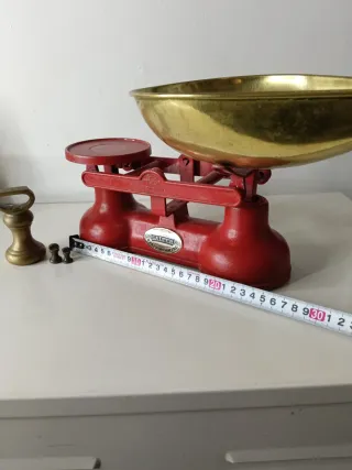 Báscula antigua Salter Roja