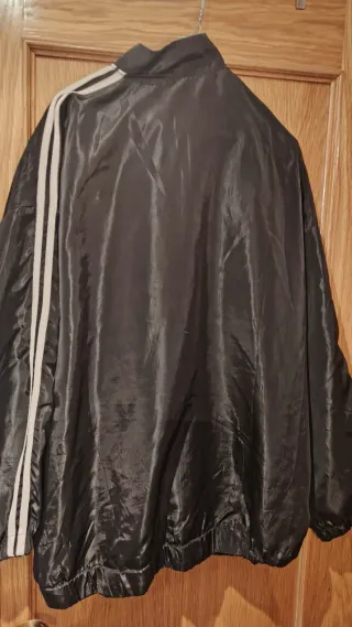 Chaqueta cortavientos negra(unisex)