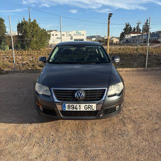 VOLKSWAGEN PASSAT 2.0 TDI ¡ÚNICO PROPIETARIO !