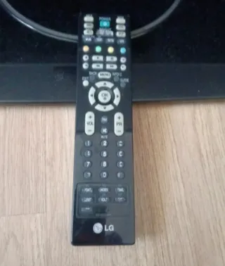 TV LG 42 Negro/Marrón