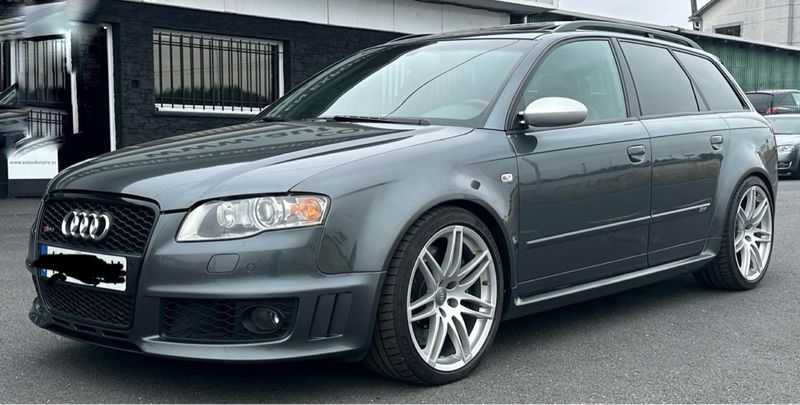 Audi RS4 B7 - foto 1