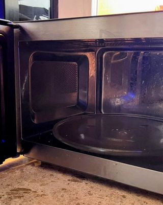 Microondas-Horno Beko Plata