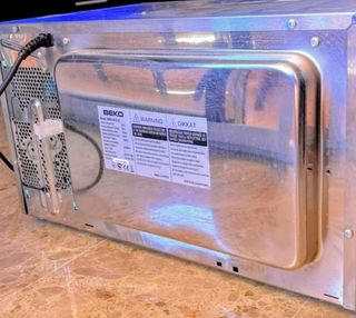 Microondas-Horno Beko Plata