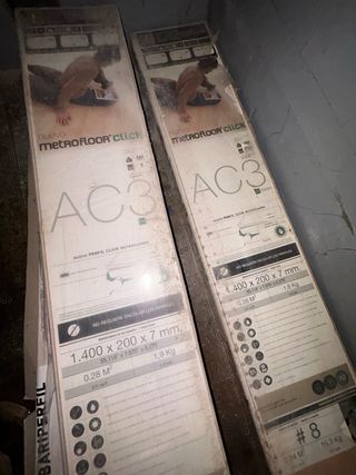 Suelo laminado Metrofloor 1400x200mm