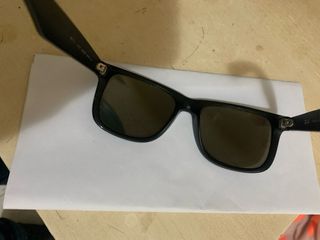 Occhiali da sole Ray-Ban neri e oro