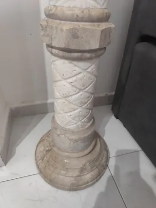 Columna Mármol Moca Crema