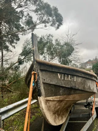 Canoa tipo Dorna de poliéster para pesca