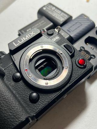 Panasonic Lumix GH6 (solo cuerpo)
