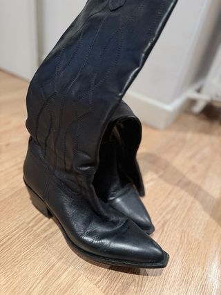 Botas altas de piel Zara negras