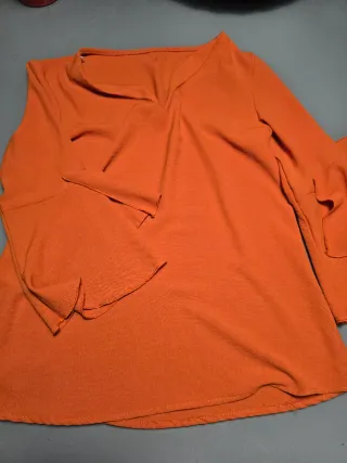 Camisa naranja manga acampanada