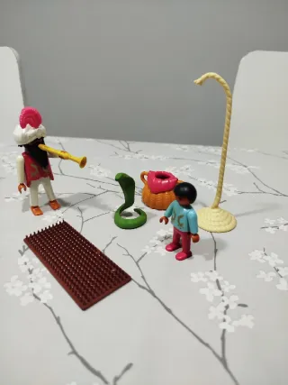 Playmobil Circo Caravana 3728 y Fakir 3398