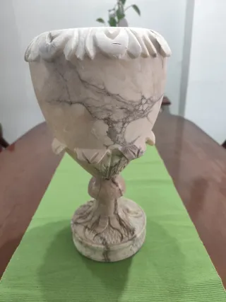 Jarrón de mármol moca crema