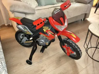 Moto eléctrica niño